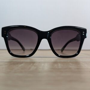 Martha Stewart MSD Titan 52-21-140 Black Sunglasses Gradient Lenses